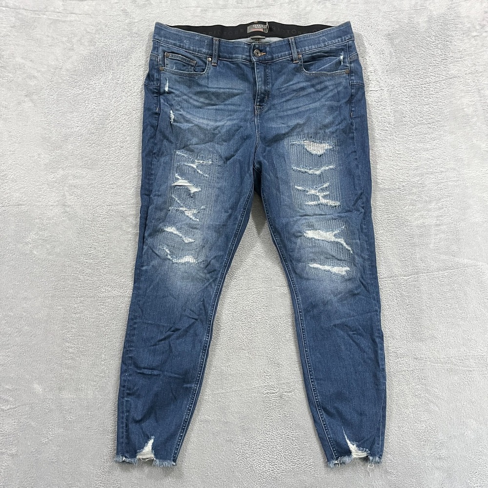 Torrid Premium Jeans Womens 22T Bombshell Skinny Distressed Stretch Blue‎ Denim